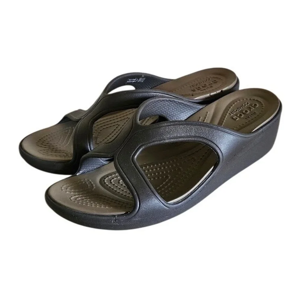 Crocs Sanrah Sandals Womens Size 8 Espresso Brown Wedge Comfort Slides